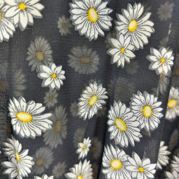 Show Me Your Mumu daisy print sheer romper - Picture 4 of 5